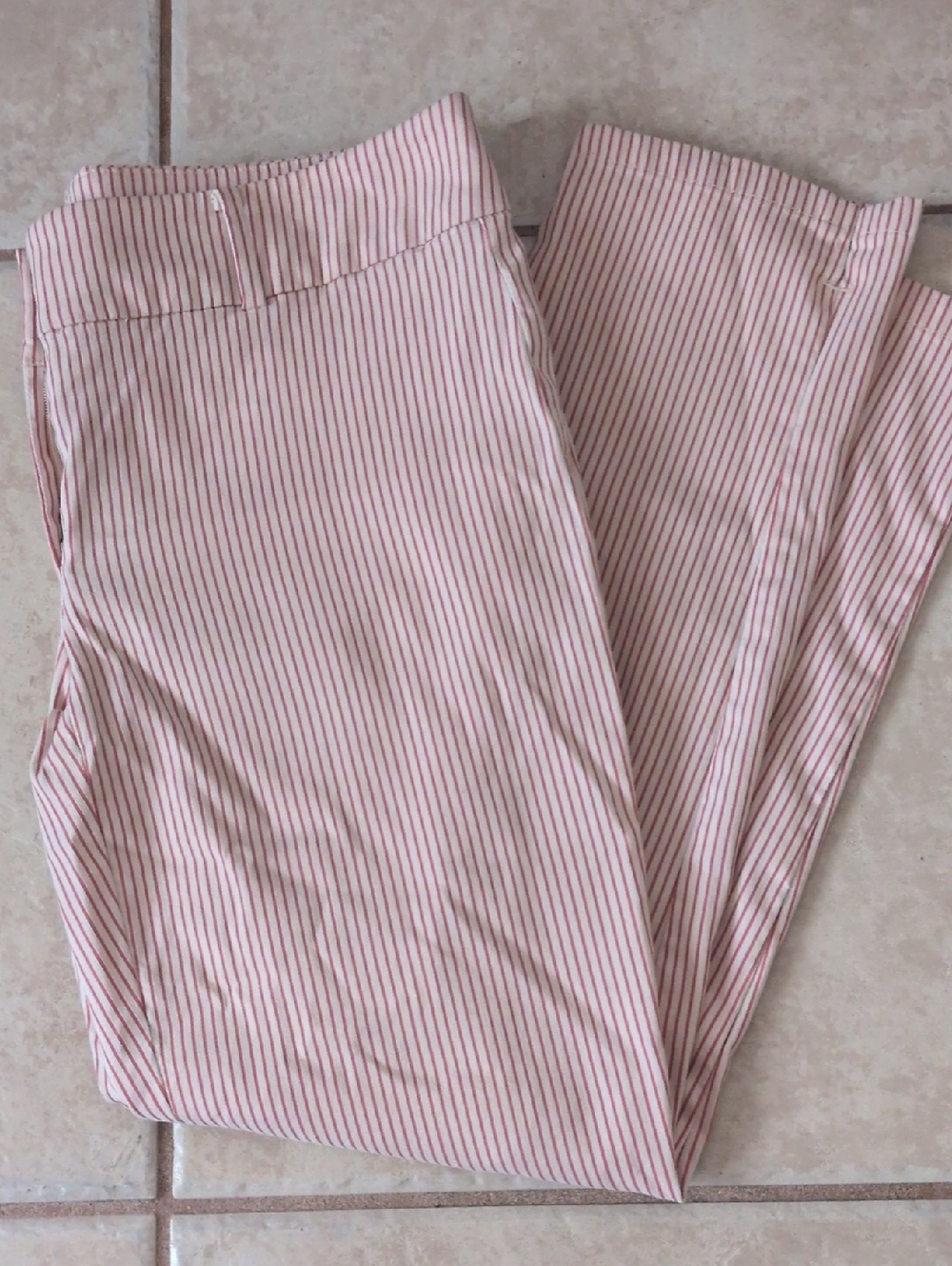 Ann Taylor Signature Stripped Cropped Pants Size 2